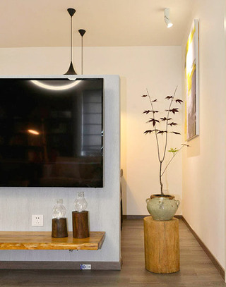 舒适简约日式客厅电视背景墙设计