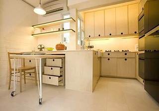 小户型开放式厨房 移动餐桌设计