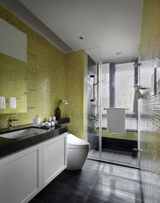 108平米单身公寓黄色卫生间装饰设计