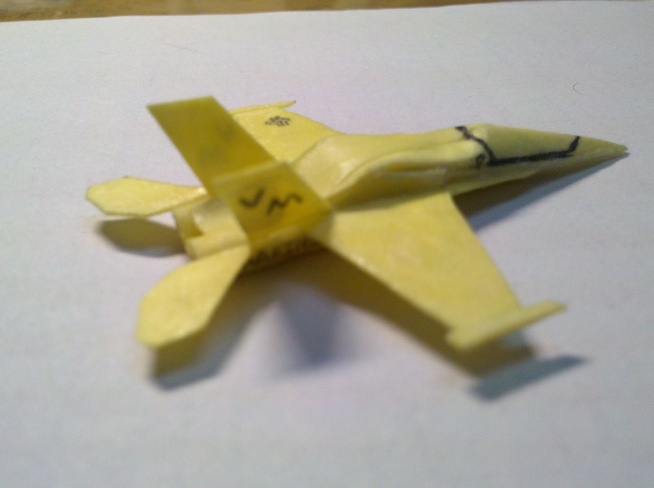 手工折纸DIY，如何折叠纸纸飞机，超级简单的纸飞机折法_哔哩哔哩_bilibili