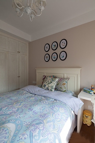 75平温馨小户型装修简洁卧室设计