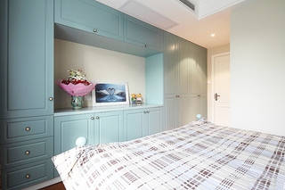 复古美式卧室 蓝色衣柜设计