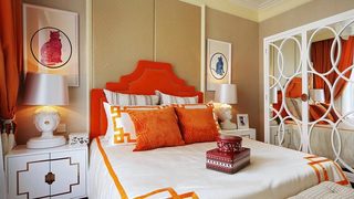 亮橙色简欧风卧室背景墙设计