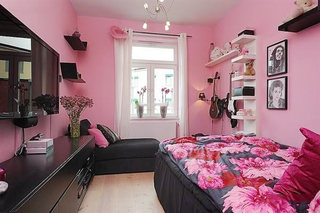 粉色系卧室设计平面图