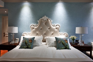 美式风格别墅装修床头软包图片