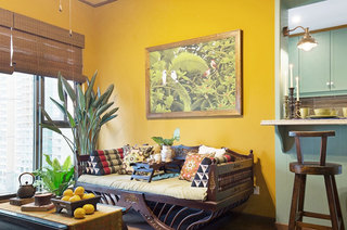 复古东南亚风客厅 黄色背景墙设计