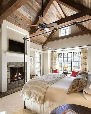 别墅卧室木质吊顶设计