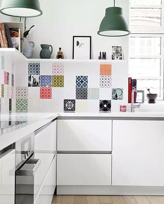 厨房彩色瓷砖装修设计