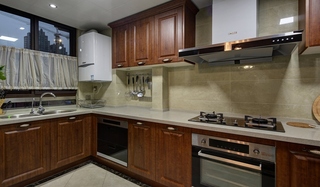 舒适的美式风格装修 轻松随意的空间感厨房设计