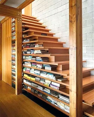 实用楼梯书架装修设计