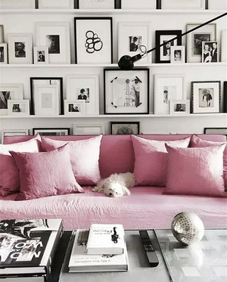 客厅粉色小型沙发图