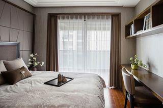 现代中式三居室装修卧室窗帘图片
