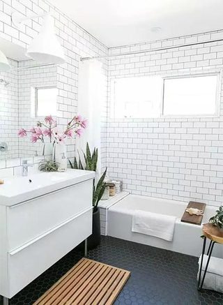卫生间小白砖设计平面图