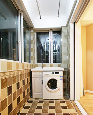 100平美式风格二居阳台洗衣房设计