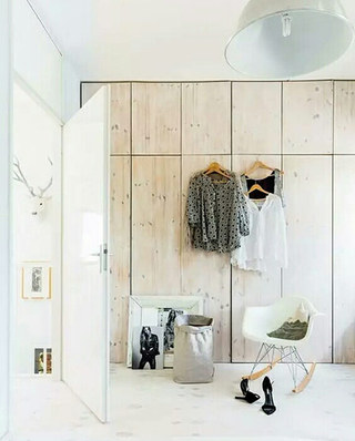 卧室整体木质衣柜设计图片