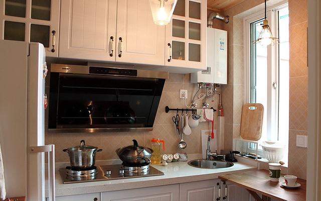 买不起大房子，如何把小厨房装修实用点？
