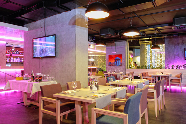 Beton-restaurant-designrulz-10