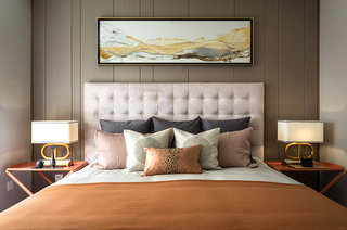 125平中式风格样板房卧室床头软包
