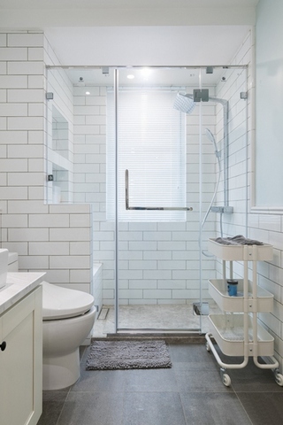 130平现代北欧风格装修浴室装潢图