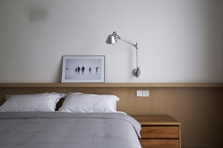 现代简约风格三居室卧室壁灯图片