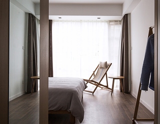 现代简约风格三居室卧室窗帘图片