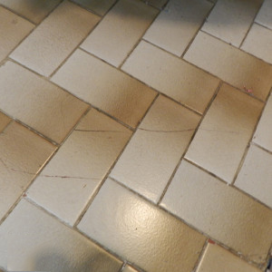 超耐磨地板木地板-地面分類_0000_舊式磁磚3-300x300.jpg