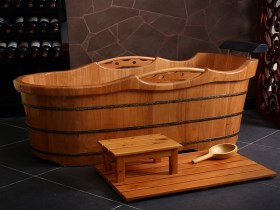 木浴盆什么材质的好 木质的浴盆该怎么购买