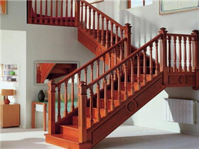 木楼梯安装要注意什么 实木楼梯怎么保养