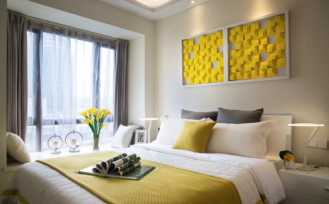 120平米装修,三居室装修,15-20万装修,复式装修,卧室,现代简约风格,装饰画,黄色
