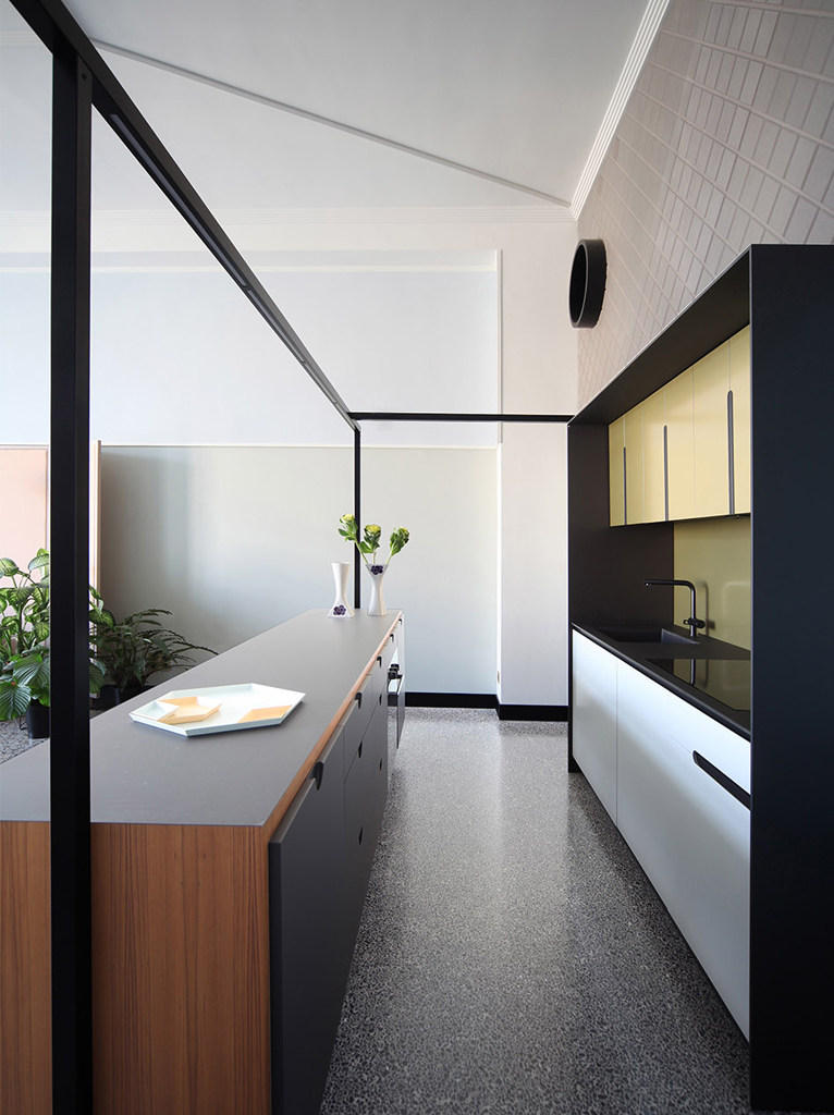 160平复式公寓厨房装修效果图