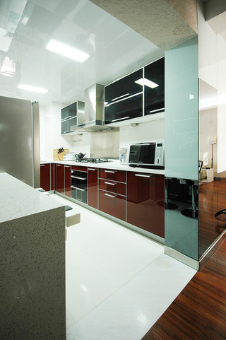 105平现代风格厨房装修效果图