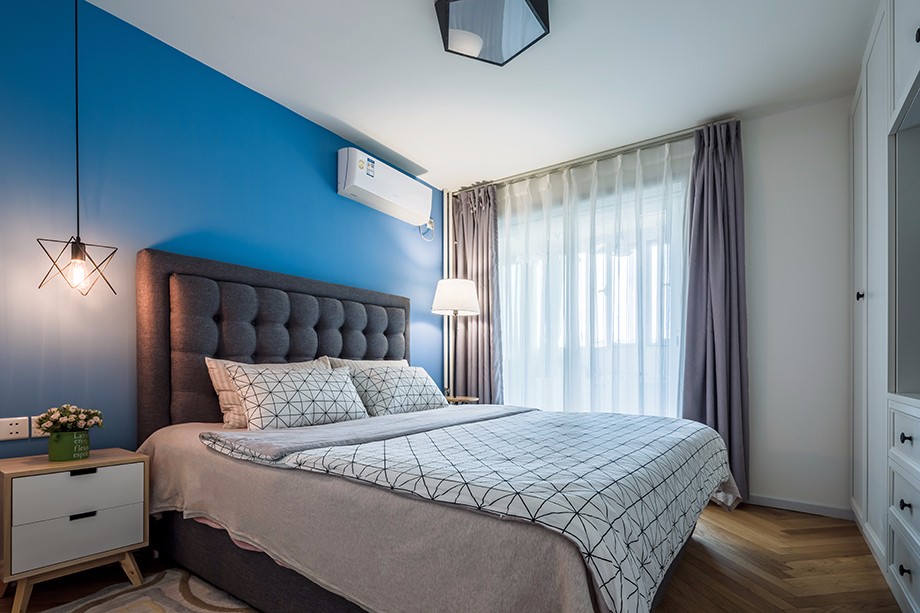 5-10万装修,二居室装修,80平米装修,卧室,北欧风格,床头软包,卧室背景墙,蓝色