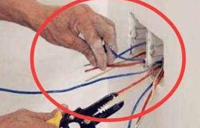 昆明老电工家里都这样接电线头，太聪明了，用几十年都不短路！