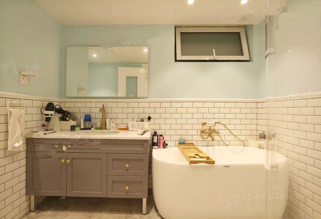 卫生间墙面通铺瓷砖已经out了 现在卫浴都怎么装？