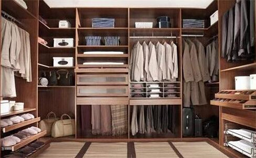 【洲际装饰公司】衣柜板材哪种最环保 你家板材选择对了吗