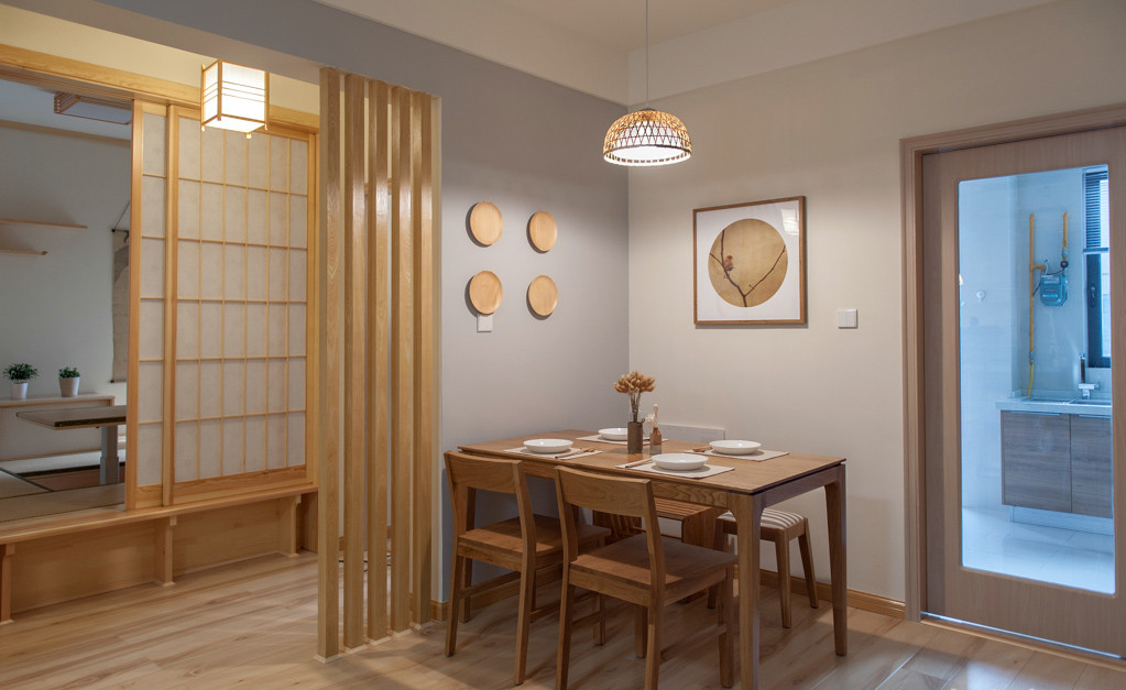 5-10万装修,100平米装修,二居室装修,日式风格,餐厅,餐桌,椅子,原木色