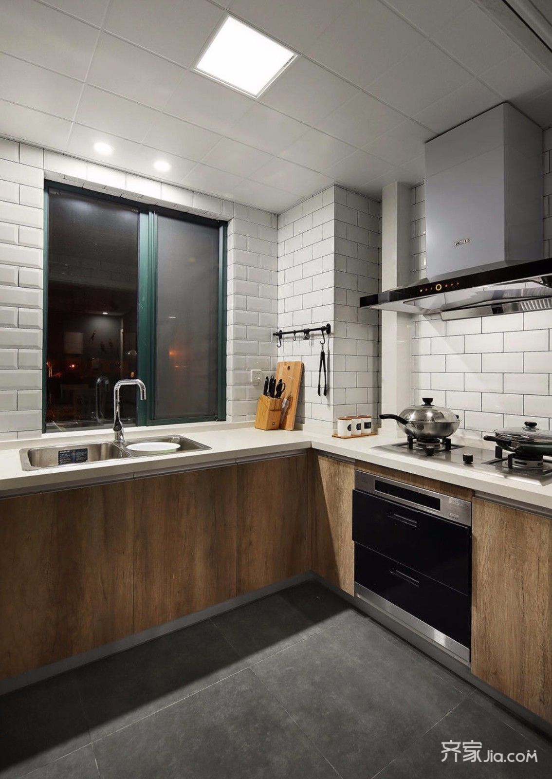 美式工业风三居室厨房装修效果图