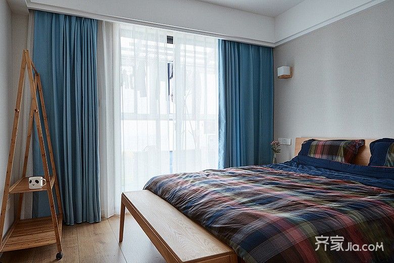 5-10万装修,三居室装修,100平米装修,卧室,简约风格,窗帘,床上用品,蓝色
