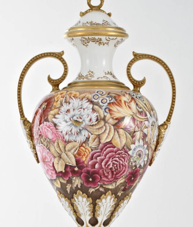 作为世界知名的精品陶瓷的收藏家和鉴赏家,长期以来张伯伦以追求艺术