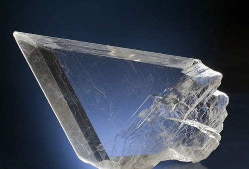 水晶是什么你了解吗 买天然水晶哪个品牌好