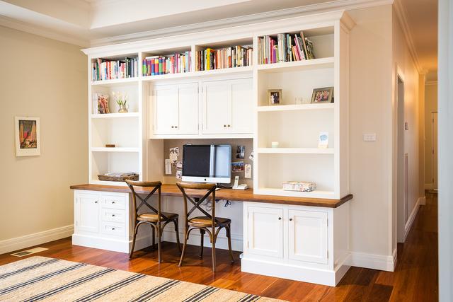 装修攻略：如何在家中布置一个美观实用的书房或工作台？