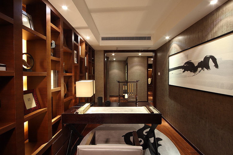 三居 中式 峰光无限 书房图片来自西安峰光无限装饰在华润・二十四城三居135平中式的分享