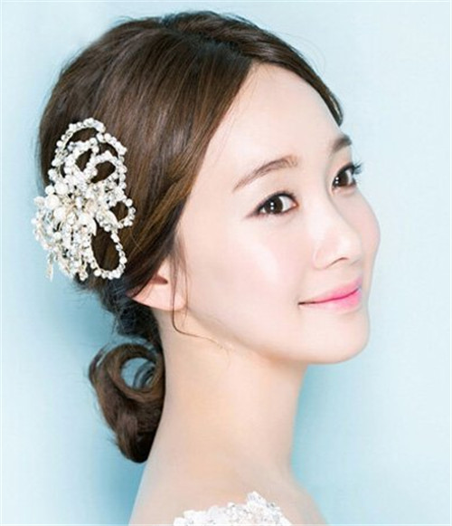 韩式婚纱照新娘发型 盘点韩式新娘发型