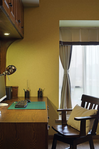 70㎡美式风格二居装修书桌椅设计图