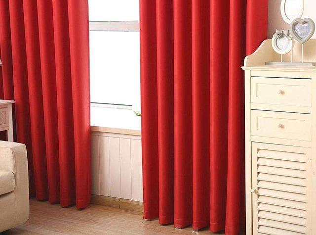 新房装修：窗帘与家具颜色的搭配技巧，学会装扮自己的美家居