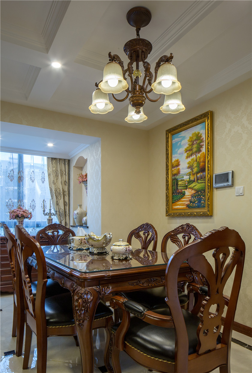 新古典美式风格别墅装修餐桌椅设计图