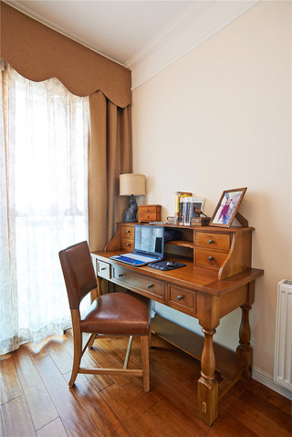现代简美风格三居装修书桌设计图