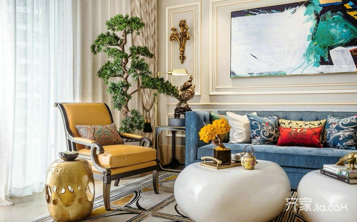 的出发点,除了正常的蓝,白,的用色,我们添加了适量的暖黄来增添效果