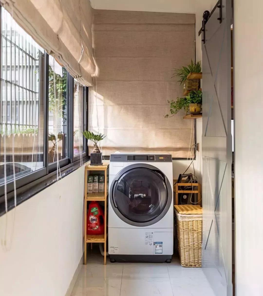 阳台放洗衣机,打柜子还是砖砌洗手池?