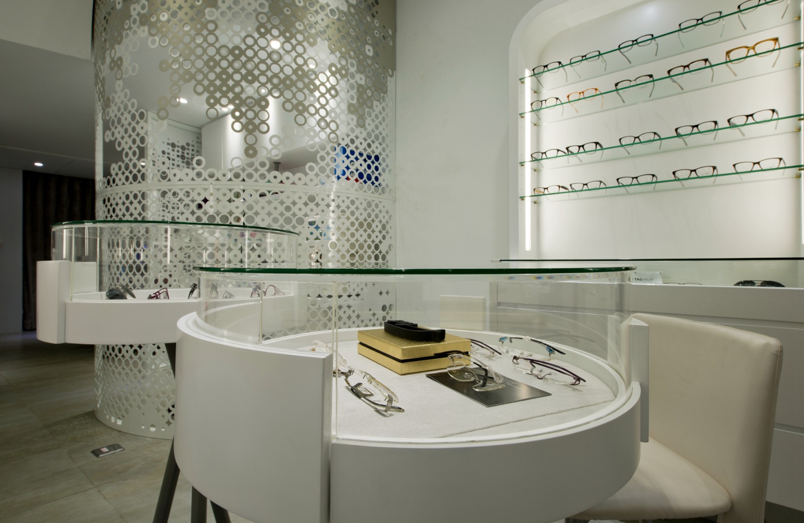 精品眼镜店装修设计图